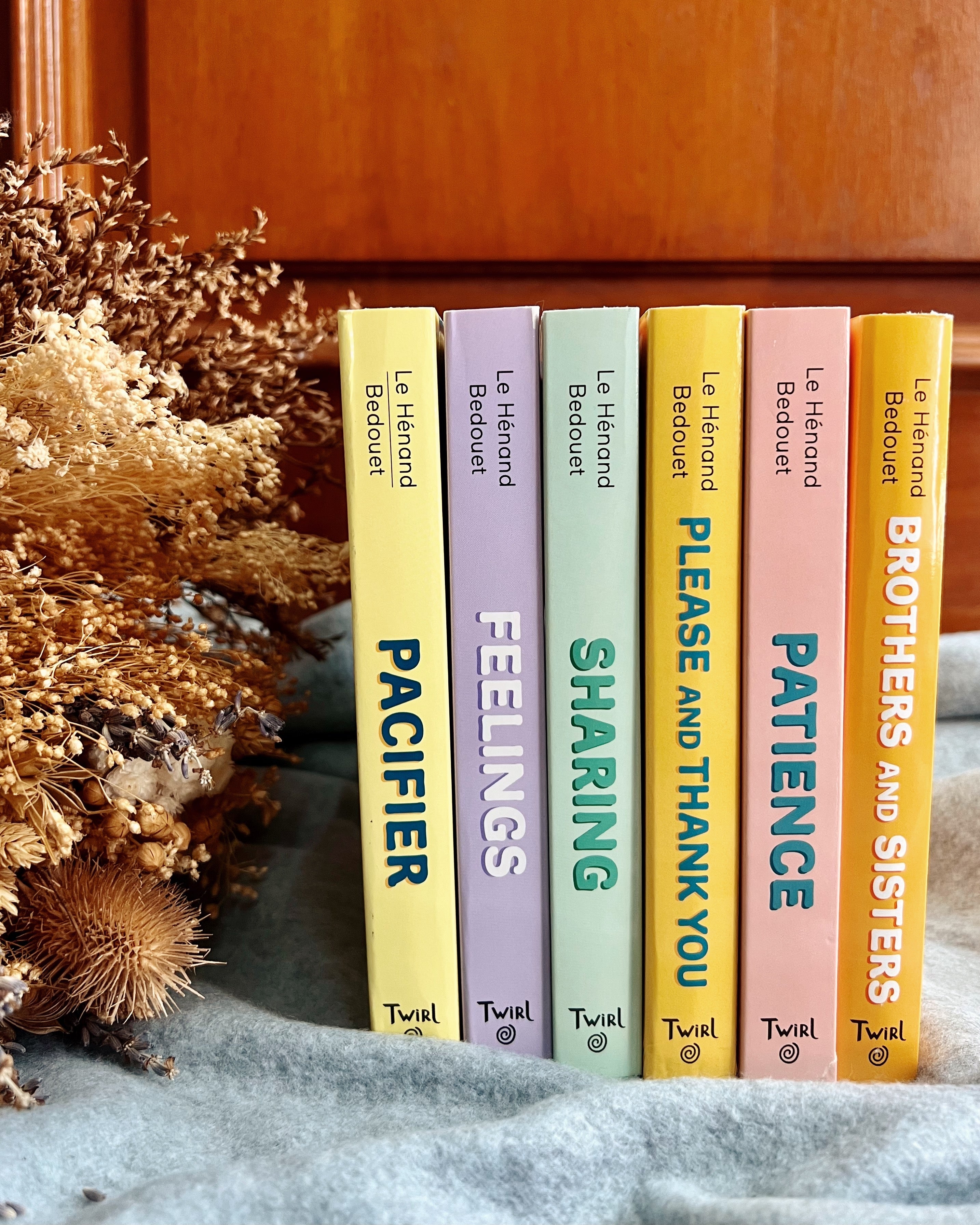 Pull and Play books