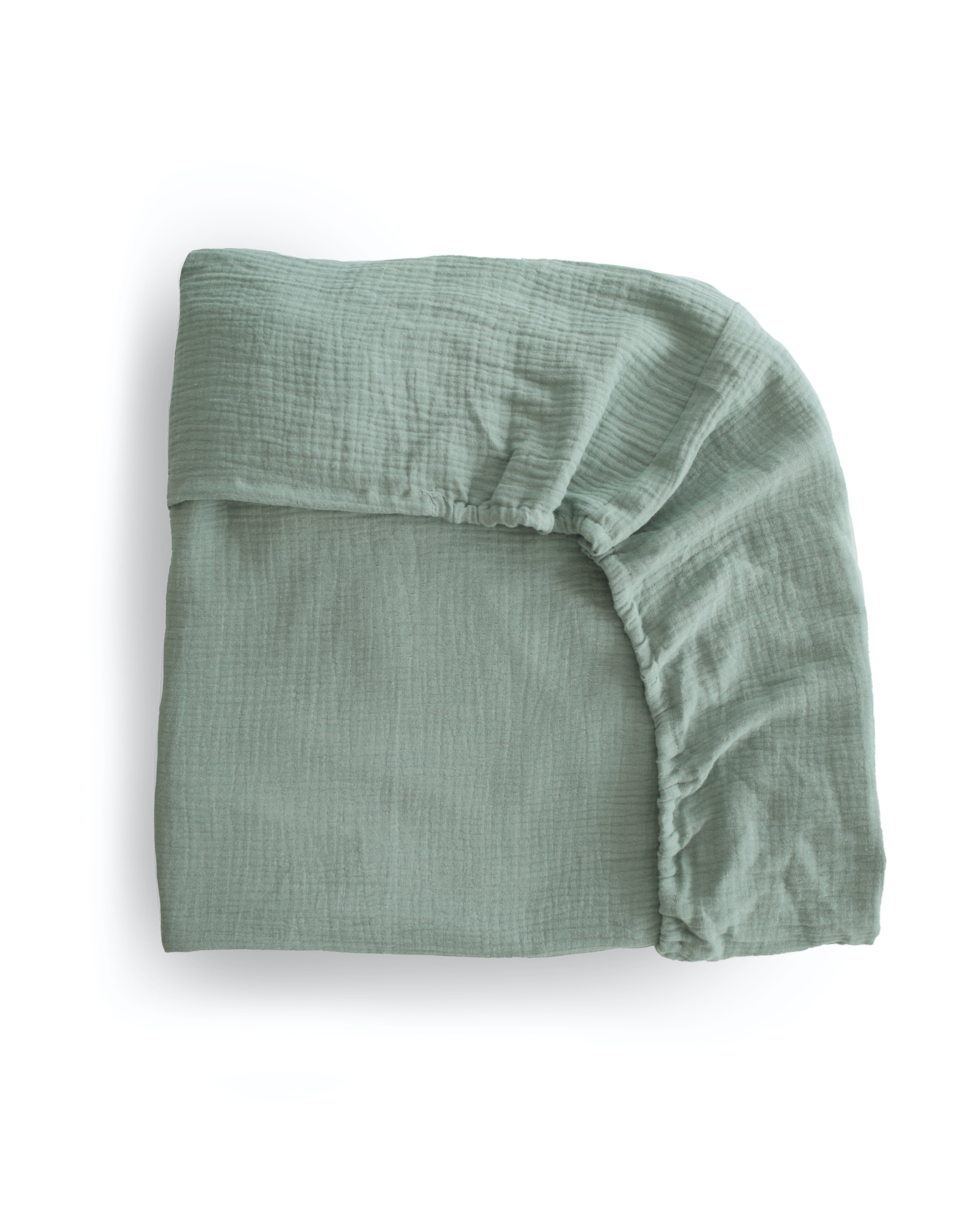 Muslin crib sheets (Roman Green)